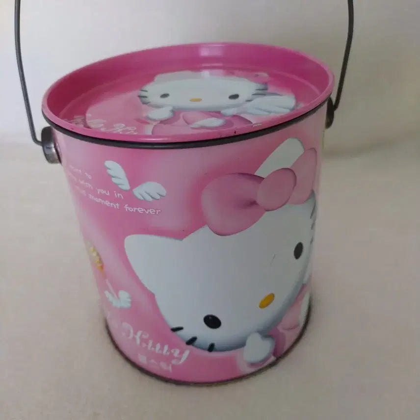[BUNJANG] 2000s Hello Kitty Ball Stick Tin Basket / 2000년대 헬로키티 볼스틱 틴 바스켓 / 빈티지 인테리어소품 틴케이스