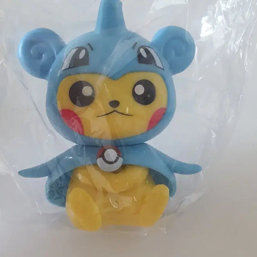 [BUNJANG] Poncho Pikachu &amp; Lapras Collaboration Figure / 판쵸 피카츄 피규어 라프라스 새상품
