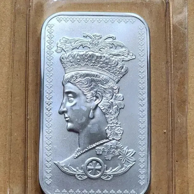 [BUNJANG] Queen Elizabeth II 1 oz 99.9% Silver Bar / 은괴 엘리자베스 2세 영국 여왕 기념 은화