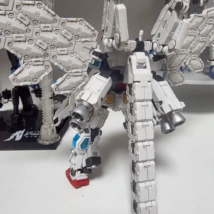 [BUNJANG] HG RX-78F00/E Gundam Glass Feather Equipment Version Pre-Assembled Model Kit / 중국제 HG RX-78F00/E 건담 글라스패더 장비 버젼 가조립 팝니다