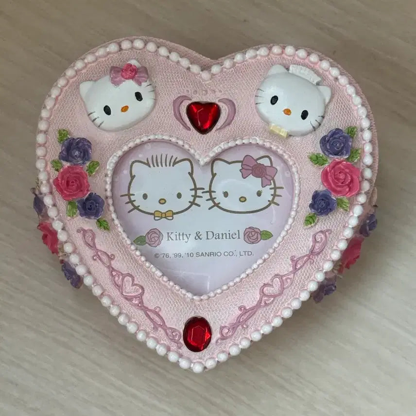 [BUNJANG] Vintage Sanrio Hello Kitty &amp; Dear Daniel Heart Jewelry Box / 고전) 산리오 키티&amp;디어다니엘 키티 앤 대니얼 하트 보석함