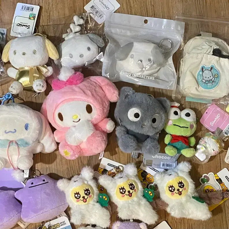 [BUNJANG] Sanrio Kerokerokeroppi "Handsome Chef" Plush Keychain / 정품 산리오 케로케로케로피 인형 키링 핸섬주방장