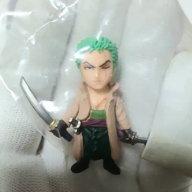 [BUNJANG] One Piece Collection Punk Hazard Panic Roronoa Zoro Mini Figure / 비닐미개봉]원피스 컬렉션 펑크해저드 패닉 롤로노아 조로 고전 미니 피규어
