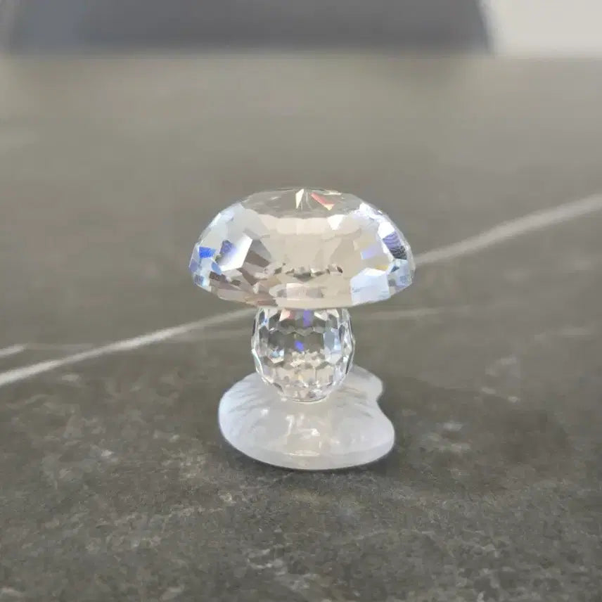 [BUNJANG] Swarovski Crystal Mushroom Figurine / Swarovski 스와로브스키 크리스탈 버섯 장식품