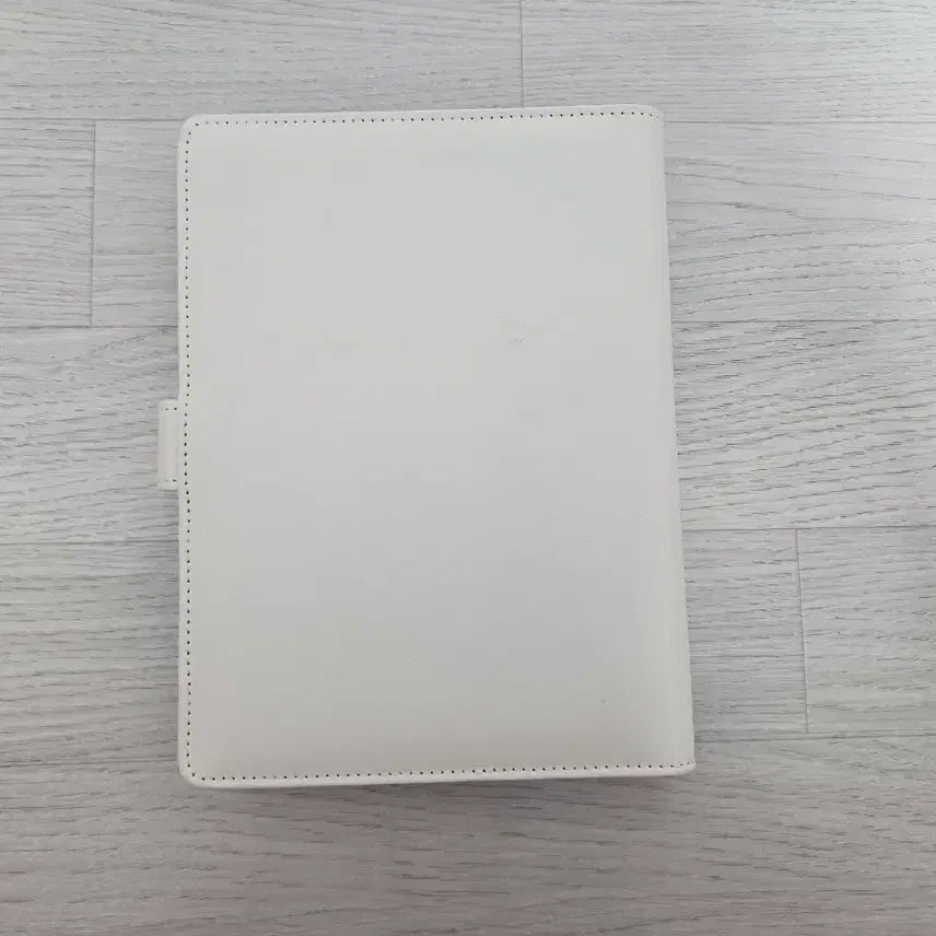 [BUNJANG] Ivory Macaron Binder / 아이보리색 마카롱 바인더 팝니다.