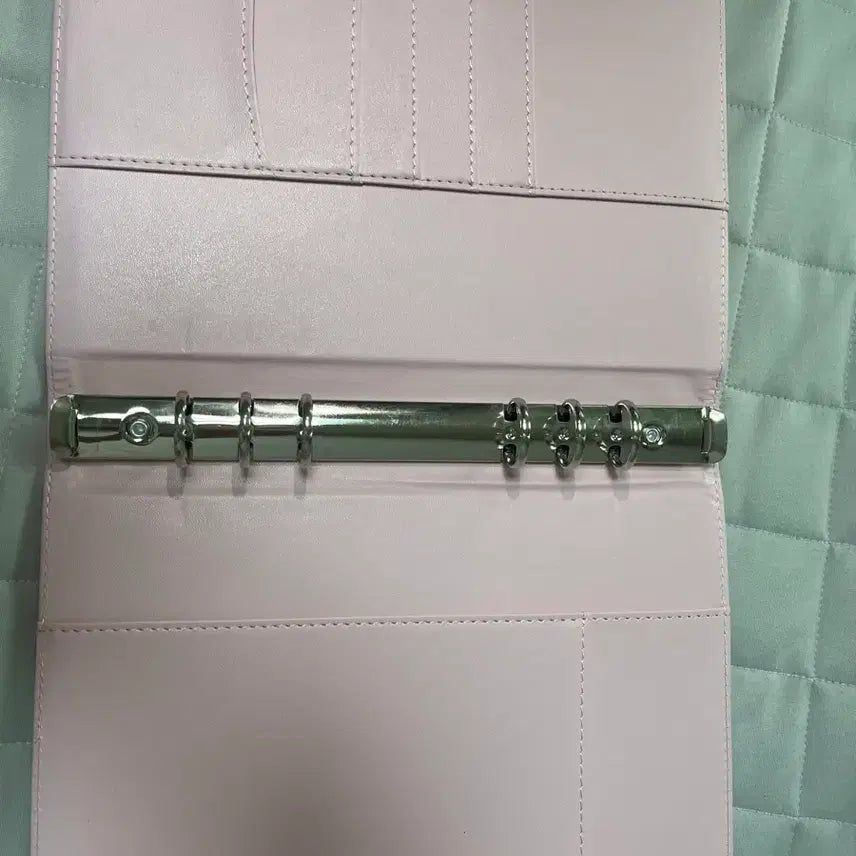 [BUNJANG] Pink Macaron Binder with Sleeves - Idol Photocard Storage / 핑크샥 마카롱 바인더 팔아요 용지 포함 아이돌 포카