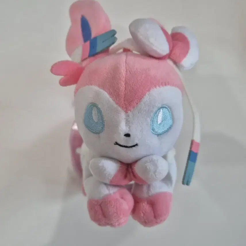 [BUNJANG] Pokemon Sylveon Plush Toy / 포켓몬스터 엎드린 이브이즈 님피아 인형 판매