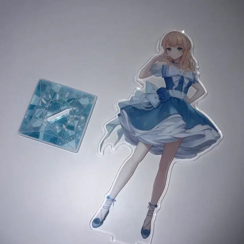 [BUNJANG] Nijisanji Kaburaki Roco Acrylic Stand / 니지산지 카부라키 로코 아크스타