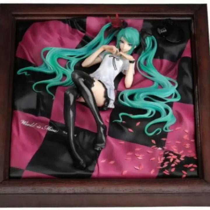 [BUNJANG] Miku Vocaloid World Is Mine Brown Frame Figure (A-Grade) / (A급)월드 이즈 마인 브라운 프레임 미쿠 피규어