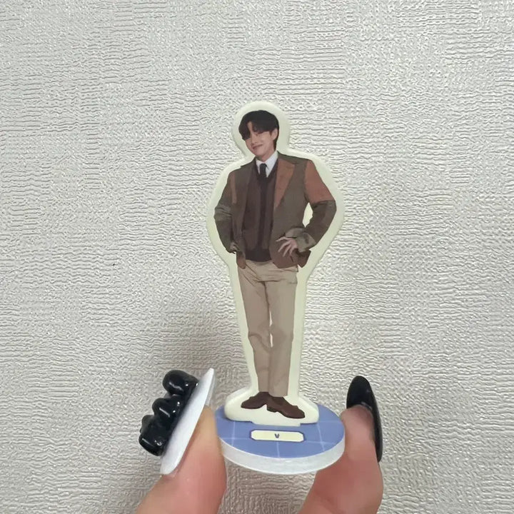 [BUNJANG] BTS Festa 8th Anniversary Calendar V Taehyung Mini Standee / 방탄소년단 BTS 페스타 8주년 캘린더 뷔 태형 미니등신대
