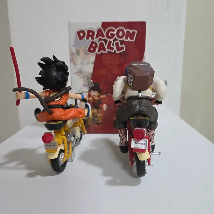 [BUNJANG] Dragon Ball Goku Master Roshi Bike Figure Set (2 Types) / 드래곤볼 손오공 무천도사 바이크 피규어 2종 세트