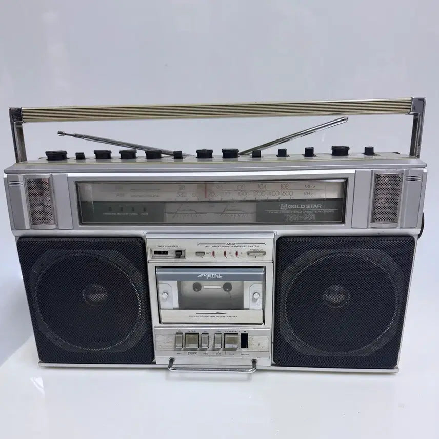 [BUNJANG] Goldstar Cassette Radio Vintage Interior Prop / 골드스타 카세트 라디오 앤틱 빈티지 인테리어소품
