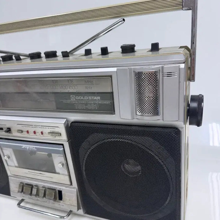 [BUNJANG] Goldstar Cassette Radio Vintage Interior Prop / 골드스타 카세트 라디오 앤틱 빈티지 인테리어소품