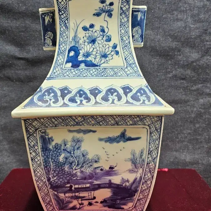 [BUNJANG] Blue and White Porcelain Square Vase / 청화백자사각관이병