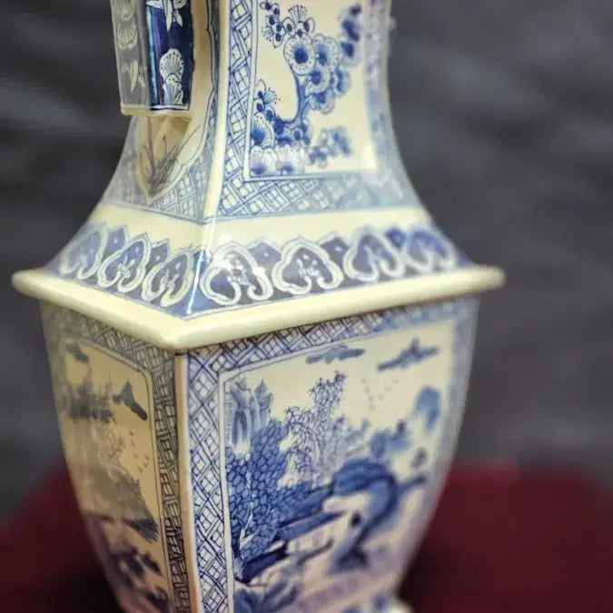 [BUNJANG] Blue and White Porcelain Square Vase / 청화백자사각관이병