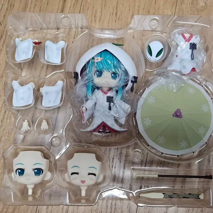 [BUNJANG] Yuki Miku 2013 Strawberry Nendoroid / 2013 유키미쿠 딸기 백무구 넨도로이드