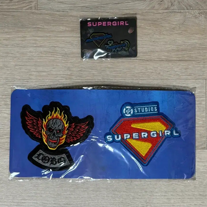 [BUNJANG] Supergirl Robo Supergirl Patch Badge / [슈퍼걸] (4종) 로보 슈퍼걸 패치, 슈퍼걸 뱃지, 티저 포스터, 아카