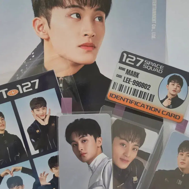 [BUNJANG] Mark &amp; Jaehyun Fact Check Album Bundle Set with Mark 2024 Signature Merch / 일괄 2024 시그 마크 + factcheck 앨범 (마크,재현 포카)