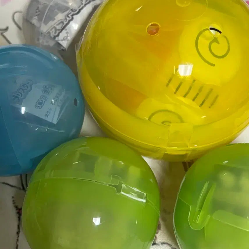 [BUNJANG] Kururu Gacha Sealed Squishy Ball Toy / 쿠루루 가챠 미개봉 말랑볼 스퀴시