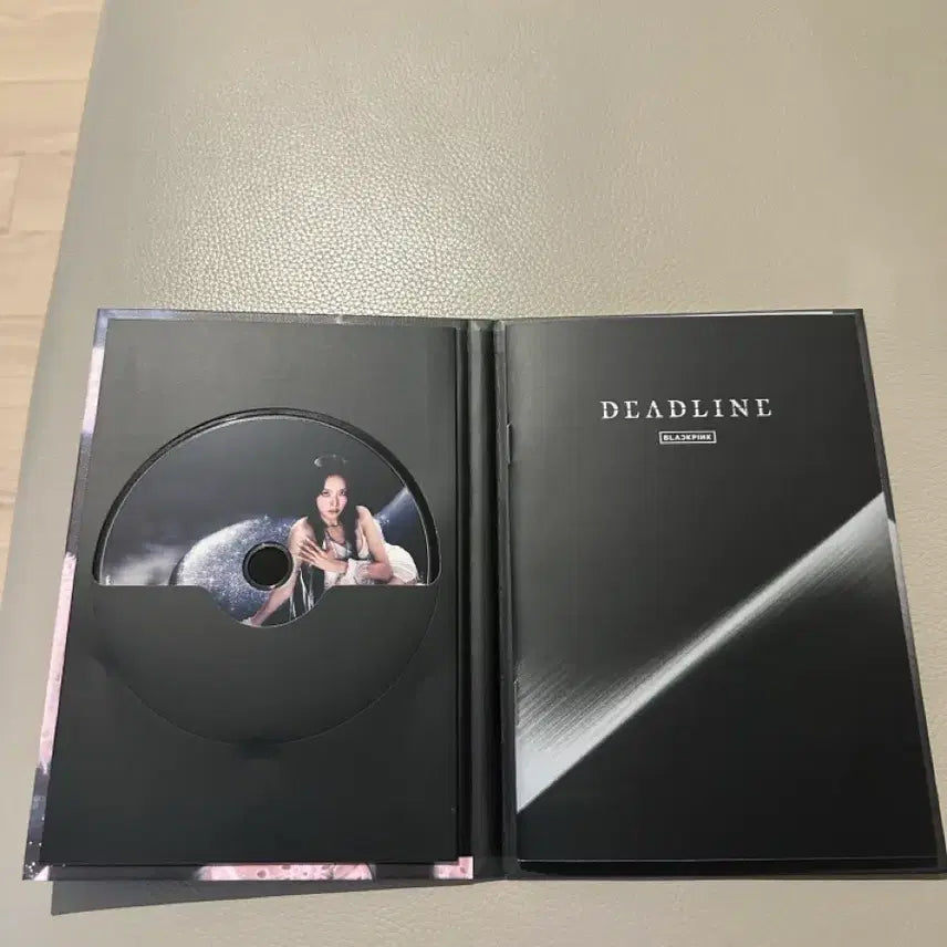 [BUNJANG] BLACKPINK Jisoo DEADLINE Album Signed (Not For Sale) / 블랙핑크 데드라인 지수버전 친필사인 (비매)
