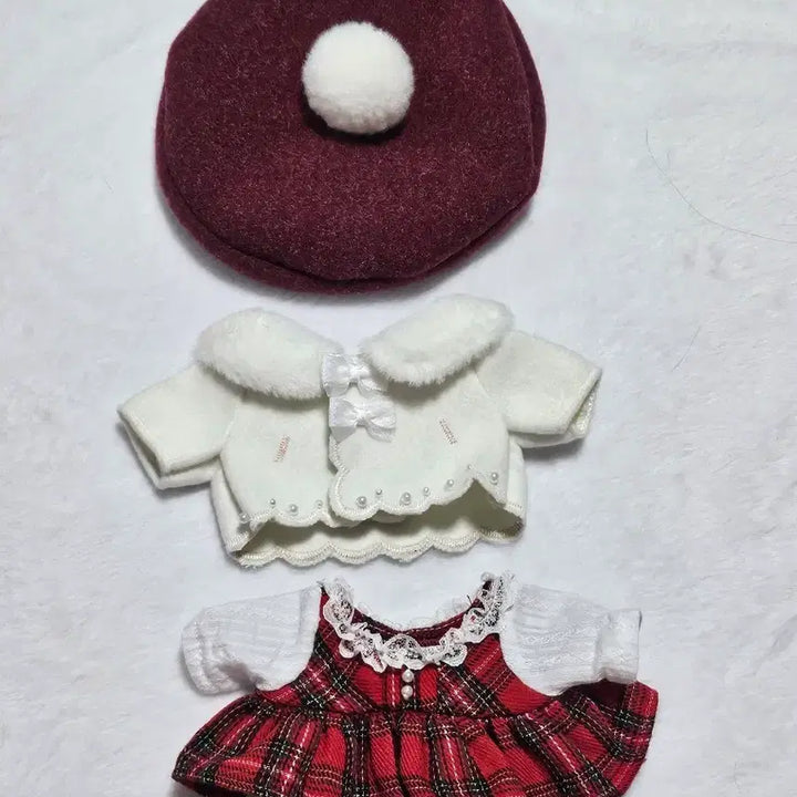 [BUNJANG] 20cm Cotton Doll Clothes Red Plaid Dress Beret Set / 20cm 솜인형옷 체크 레드 원피스 베레모 세트