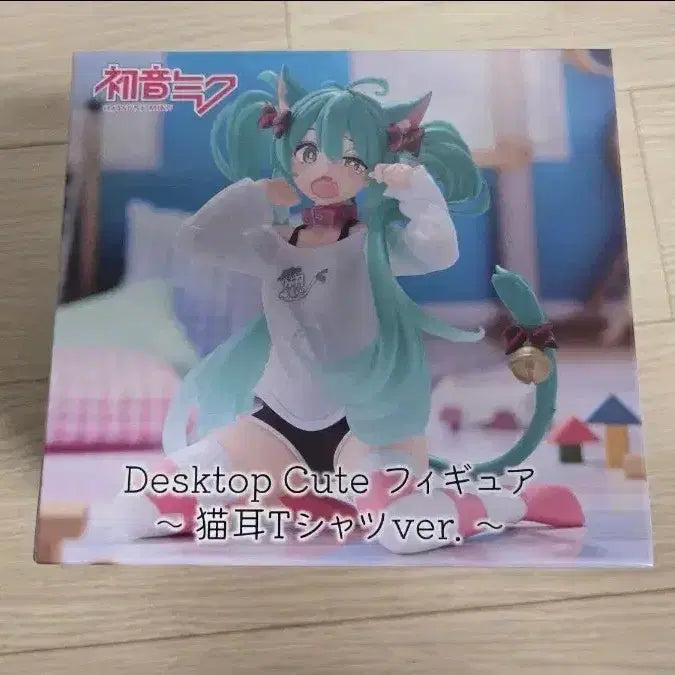 [BUNJANG] Hatsune Miku Cat Ear T-shirt Figure (Sealed) / 미개봉 데스크탑 하츠네 미쿠 고양이 귀 티셔츠 피규어