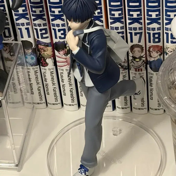 [BUNJANG] Blue Lock Isagi Yoichi Day Off Figure (Box Included) / 블루록 데이오프 이사기 (박스O)