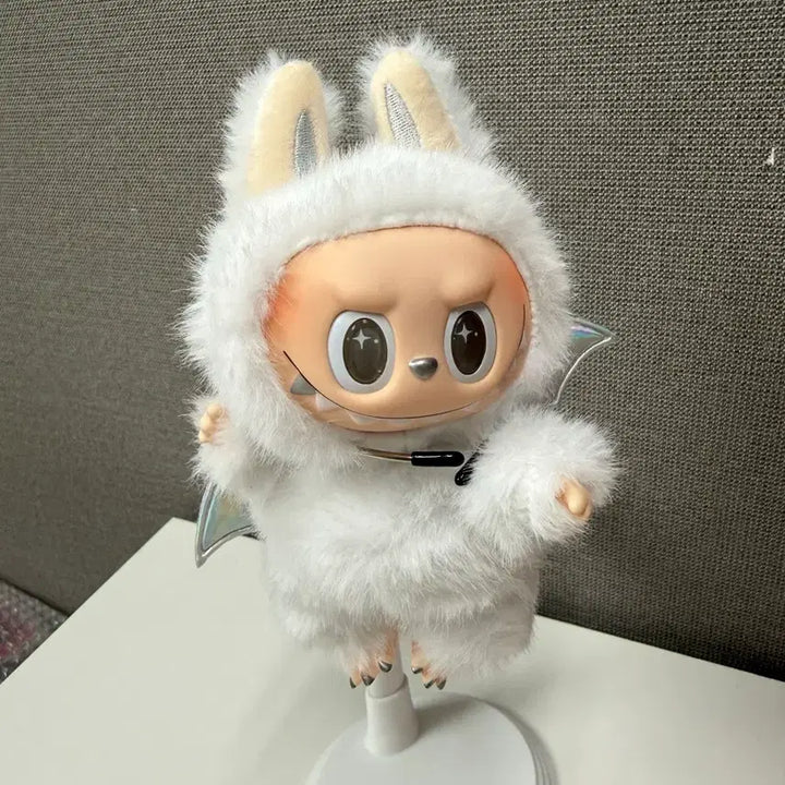 [BUNJANG] Pop Mart Angel Labubu Zimomo Limited Edition Figure / 팝마트 천사 라부부 지모모