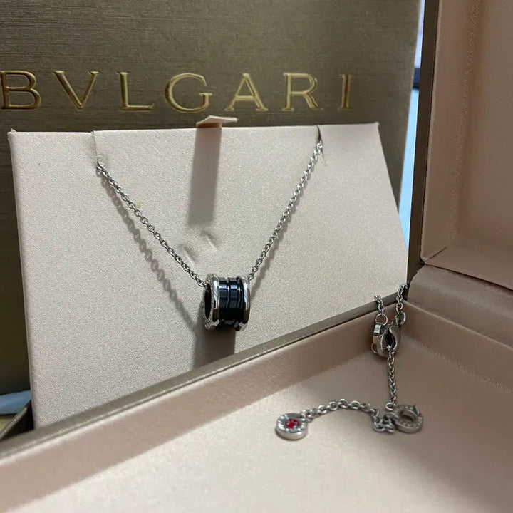 [BUNJANG] Bvlgari 925 Silver Black Ceramic Save the Children Unisex Necklace with Box Set / 불가리 925 실버 세라믹 목걸이 남녀공용 커플목걸이 박스풀세트