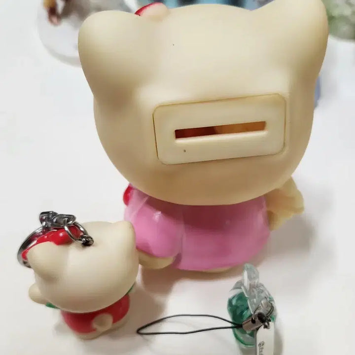 [BUNJANG] Vintage Hello Kitty Bundle - Piggy Bank, Keychain, Rabbit Keychain / 빈티지 키티 3점일괄