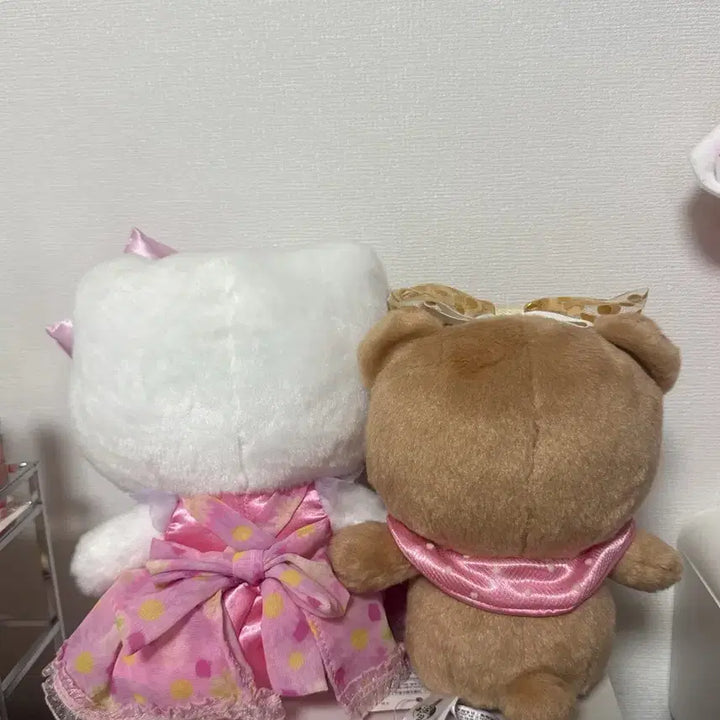 [BUNJANG] Universal Studios Japan Princess Hello Kitty &amp; Tiny Cham Doll Set / 유니버셜 프리센스 헬로키티&amp;타이니참