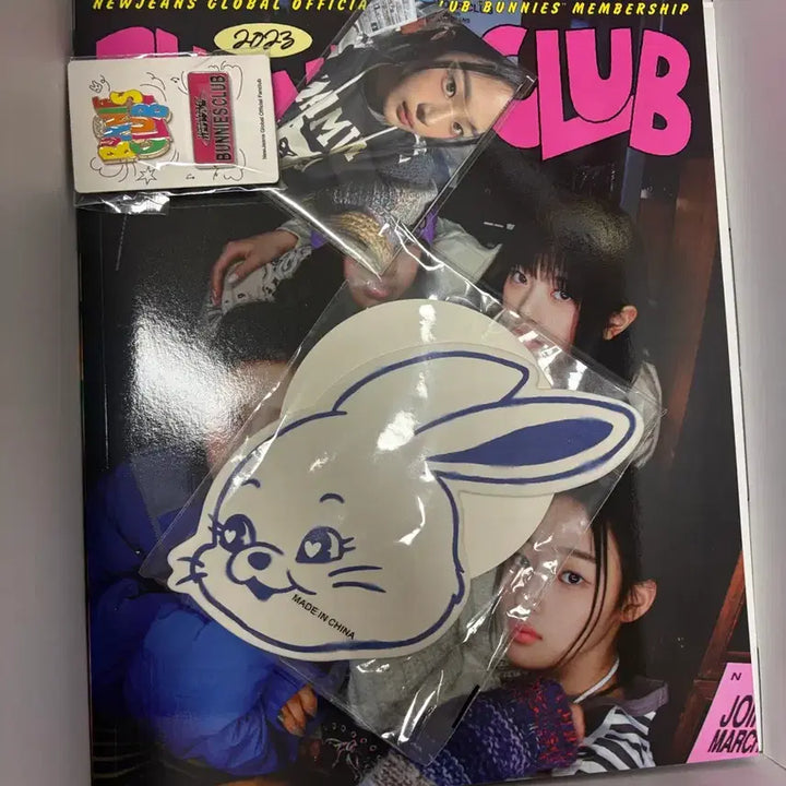 [BUNJANG] NewJeans Bunnies 2023 Fanclub Kit Full Set / 뉴진스 버니즈 2023 팬클럽 키트 풀박