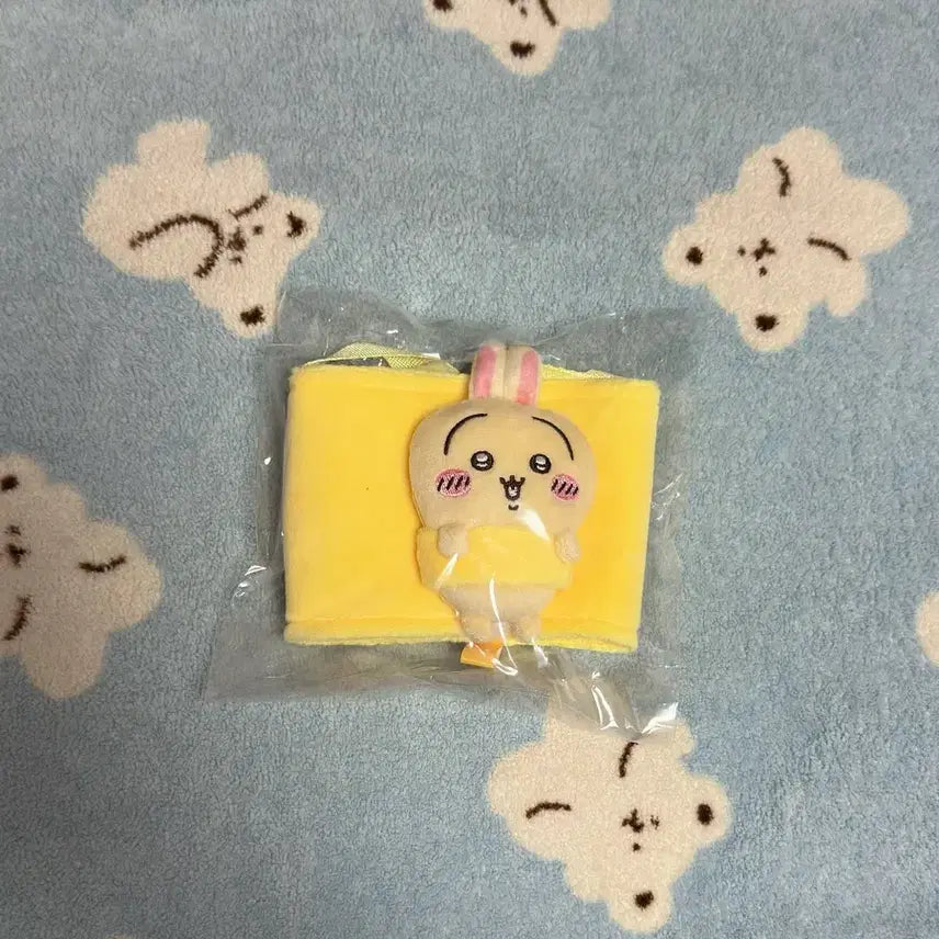 [BUNJANG] Chiikawa Usagi Cup Holder / 치이카와 우사기 인형 컵홀더