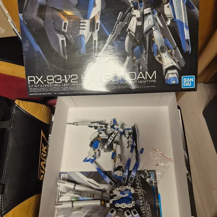 [BUNJANG] Bandai RG RX-93-V2 Hi-Nu Gundam Snap-Fit Model / 반다이 RG RX-93-V2 하이뉴 건담 가조