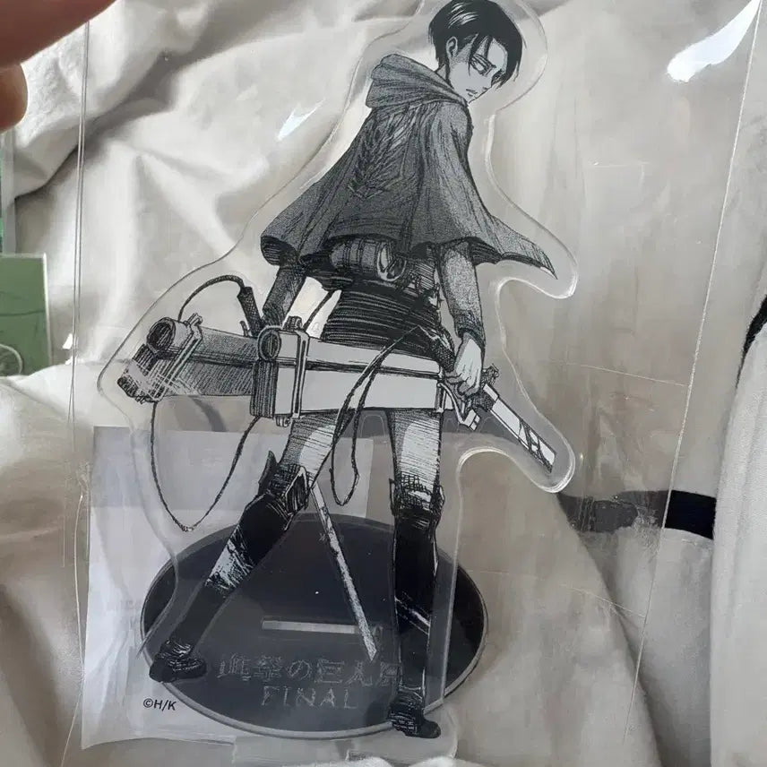 [BUNJANG] Attack on Titan Levi Acrylic Stand / 진격거 팝업 리바이 아크릴 스탠드