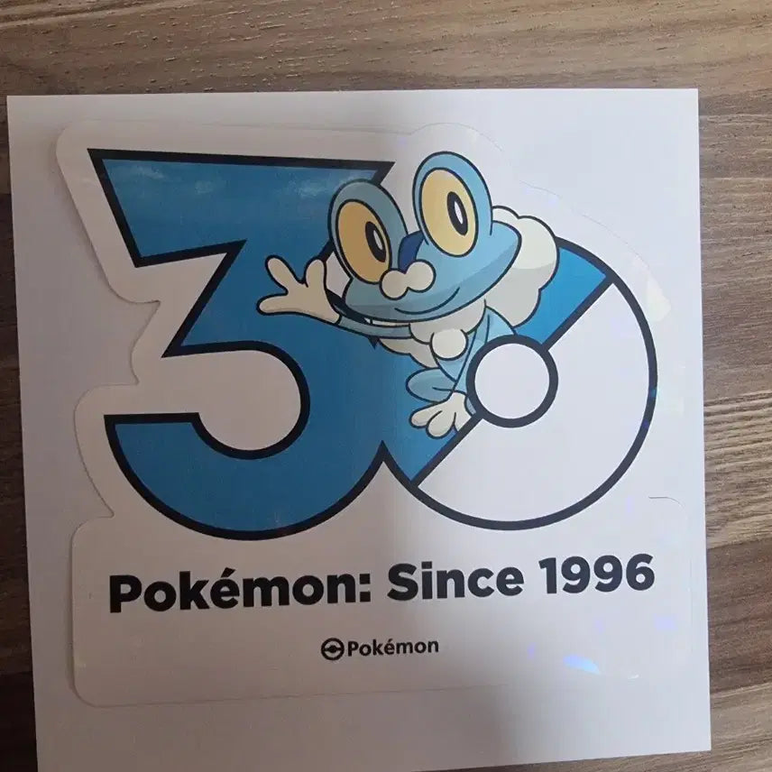 [BUNJANG] Pokemon 30th Anniversary Logo Sticker Mudkip / 포켓몬스터30주년 로고스티커 개굴마르 파라요