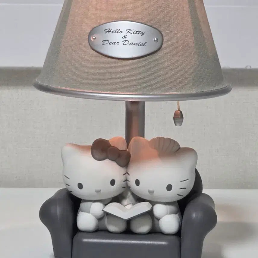 [BUNJANG] Vintage Sanrio Monochrome Hello Kitty Standing Lamp / 고전 산리오  흑백 모노크롬 키티 스탠드 조명