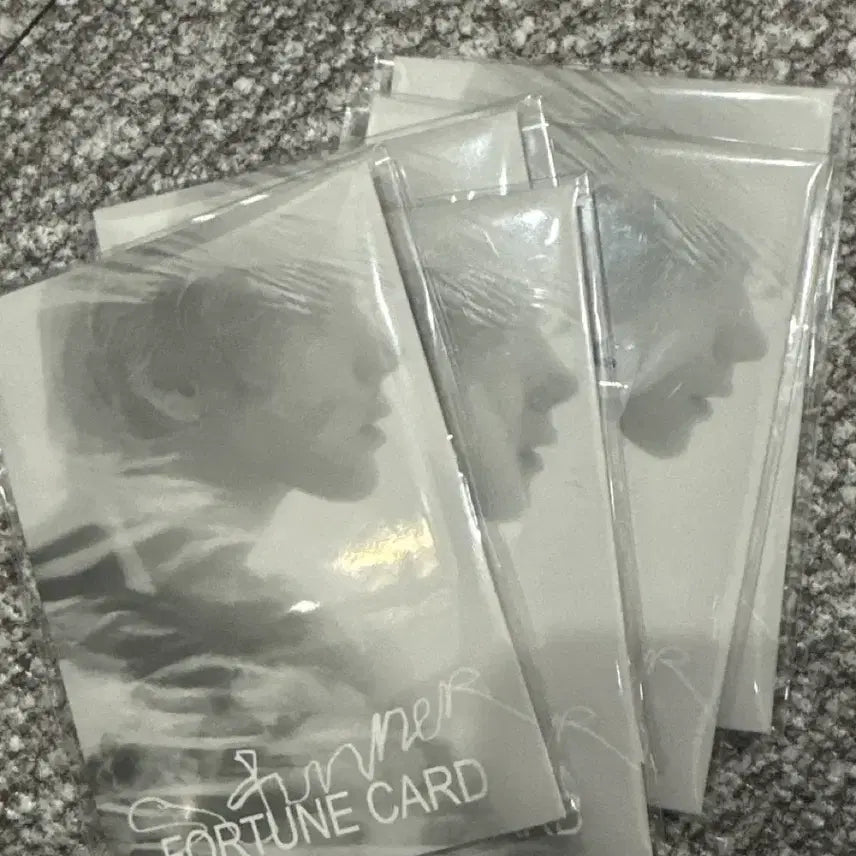 [BUNJANG] Wei 10 Stunner Fortune Scratch Photocard (Sealed) / 미개봉 원가양도 웨이션 브이 텐 stunner 포춘 스크래치