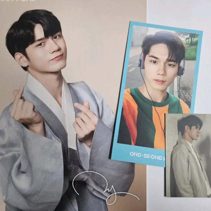 [BUNJANG] Ong Seong Wu 2020 Atstar Magazine &amp; Wanna One Album Components Bundle Set / 옹성우 앳스타 매거진 및 워너원 앨범 부속