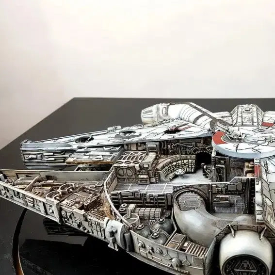 [BUNJANG] Star Wars Millennium Falcon Deluxe Cutaway Model / 스타워즈 밀레니엄 팔콘 디럭스 커터웨이 모델