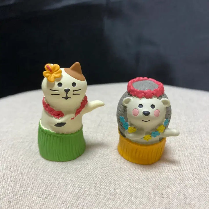 [BUNJANG] Decole Calico Cat Hula Dancer &amp; Hedgehog Hula Dancer Set / 데꼴 삼색고양이 훌라댄스 + 고슴도치 훌라댄스