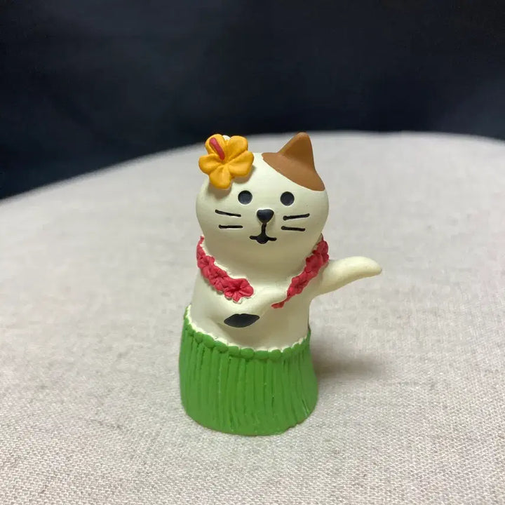 [BUNJANG] Decole Calico Cat Hula Dancer &amp; Hedgehog Hula Dancer Set / 데꼴 삼색고양이 훌라댄스 + 고슴도치 훌라댄스