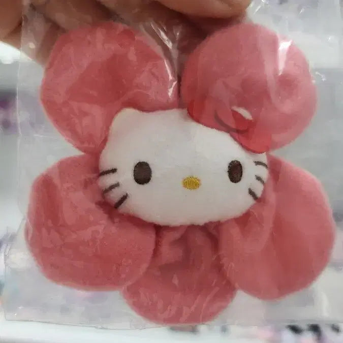 [BUNJANG] Sanrio Hello Kitty Mini Flower Mascot / 헬로키티 산리오 미니 플라워 마스코트