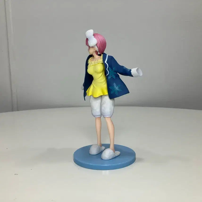 [BUNJANG] The Quintessential Quintuplets Ichika Nakano Snow Roomwear Prize Figure (A Prize) / [개봉] 5등분의 신부 제일복권 스노우룸웨어 A상 나카노 이치카 피규어