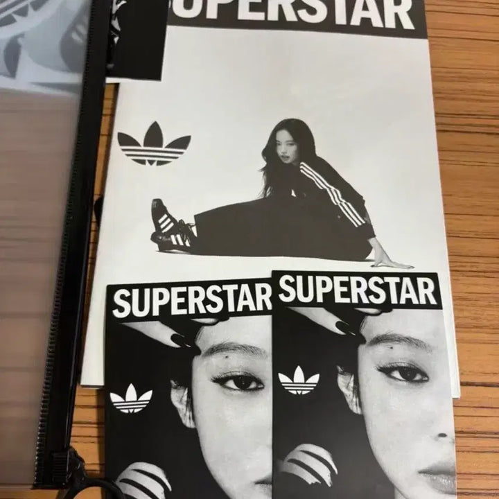 [BUNJANG] Adidas Jennie Postcard Set / 제니 아디다스 포스토 엽서 세트