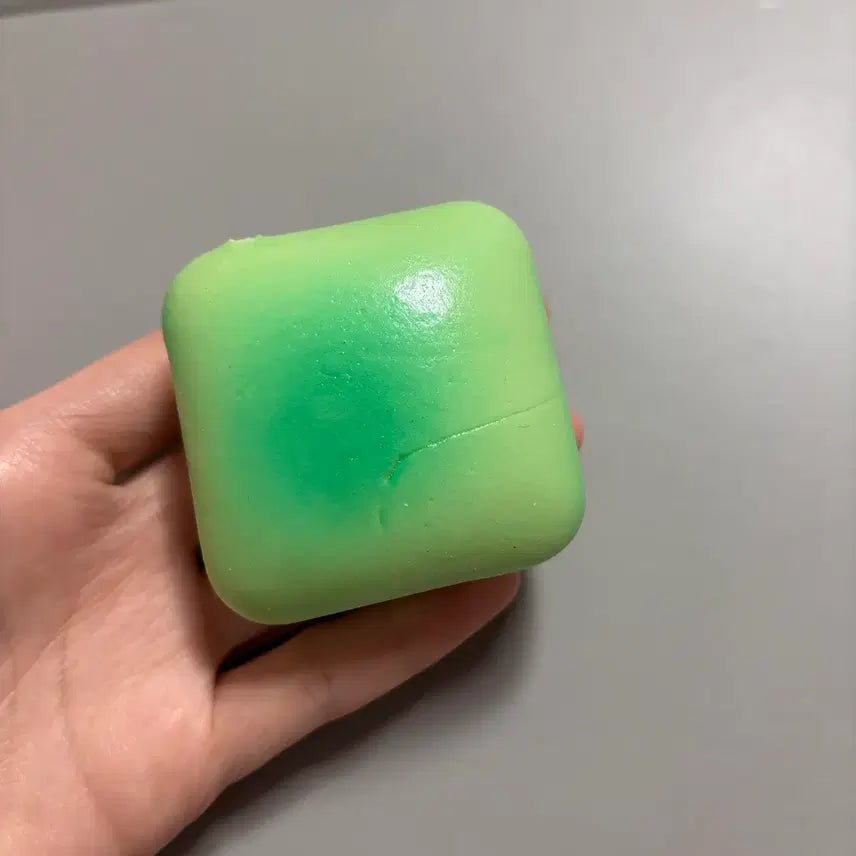 [BUNJANG] Green Tea Bread Squishy / 녹차빵 스퀴시 말랑이