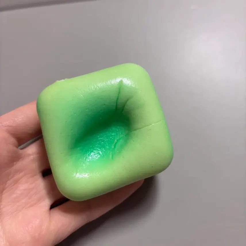 [BUNJANG] Green Tea Bread Squishy / 녹차빵 스퀴시 말랑이
