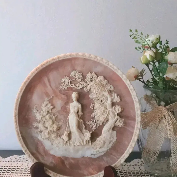 [BUNJANG] Incolay Studios "She Walks in Beauty" Cameo Decorative Plate / 미국 캘리포니아 인콜레이 스톤 까메오장식접시