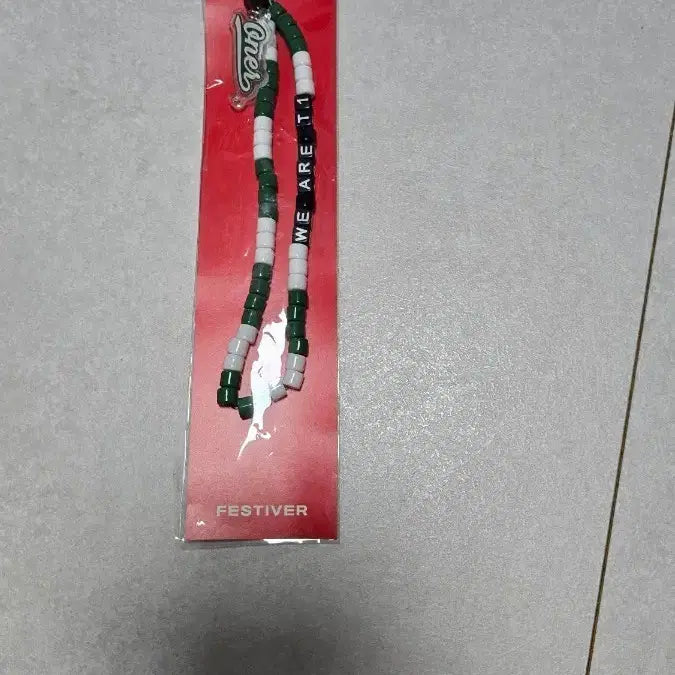 [BUNJANG] FESTIVER Bead Necklace WE ARE T1 Owner 2024 / FESTIVER 비즈 목걸이 WE ARE T1 오너 2024