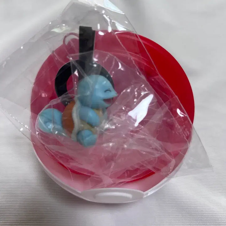 [BUNJANG] Pokemon Monster Ball Squirtle Ice Figure / (팔아요)포켓몬 몬스터볼 아이스 피규어 꼬부기